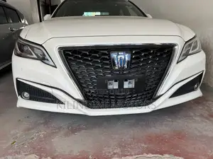 Toyota Crown 2019 White