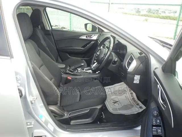 Mazda Axela 2019 Silver