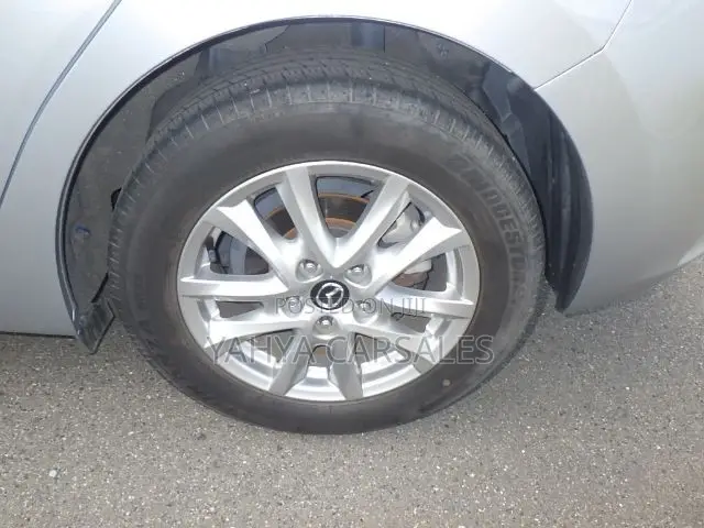 Mazda Axela 2019 Silver