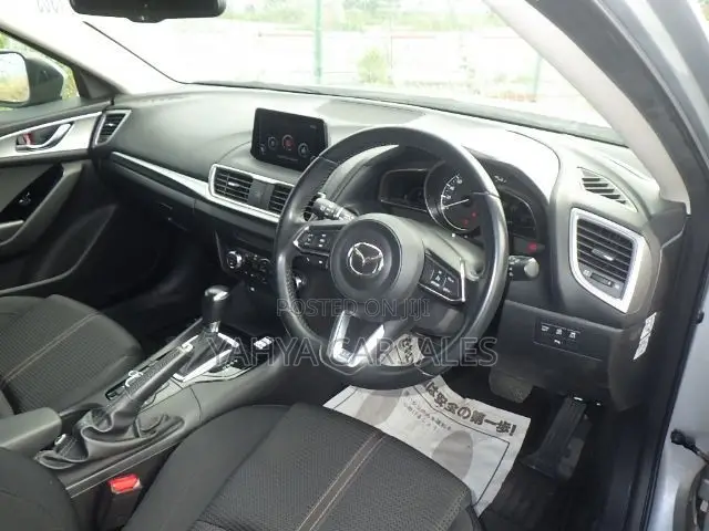 Mazda Axela 2019 Silver