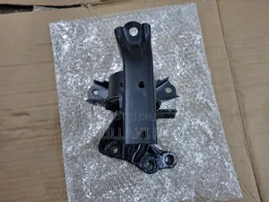 Engine Mounting Mitsubishi Mirage