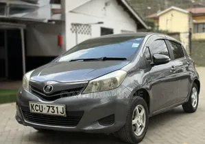 Toyota Vitz 2013 Gray