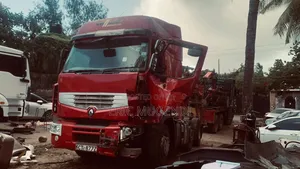 Renault 460dxi KCT Registration