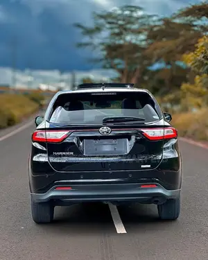 Toyota Harrier 2.0 2018 Black