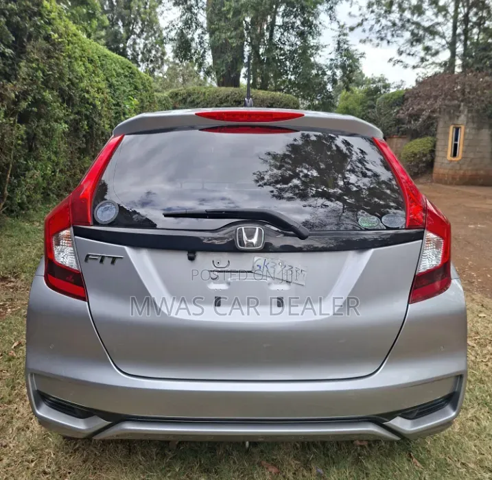 Honda Fit 2019 Silver