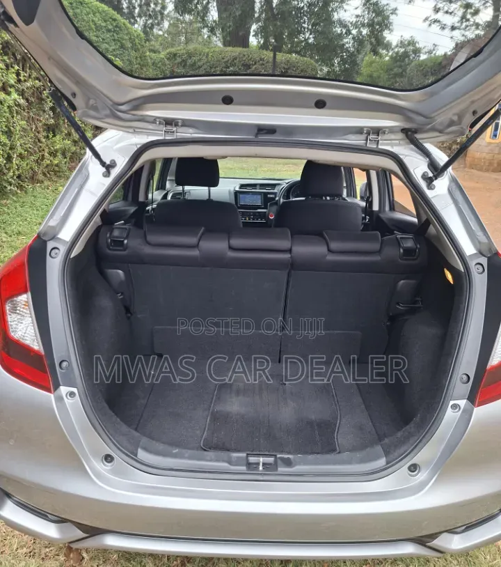 Honda Fit 2019 Silver