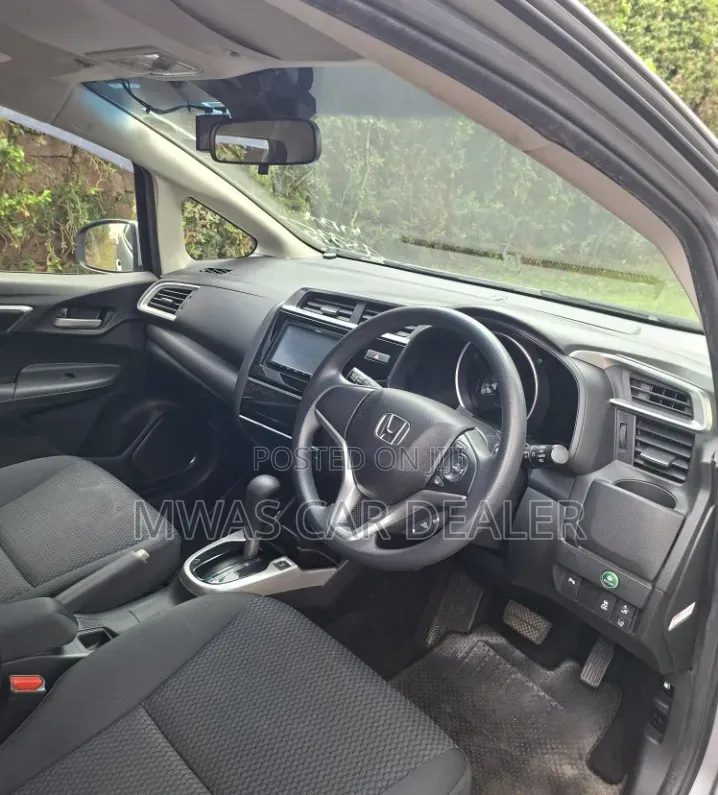 Honda Fit 2019 Silver