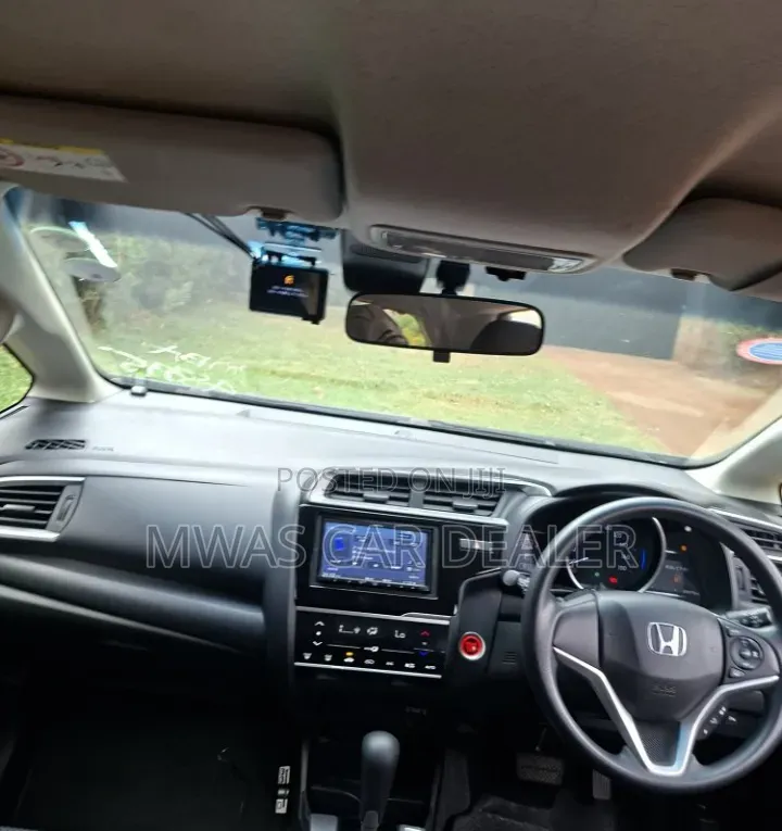 Honda Fit 2019 Silver