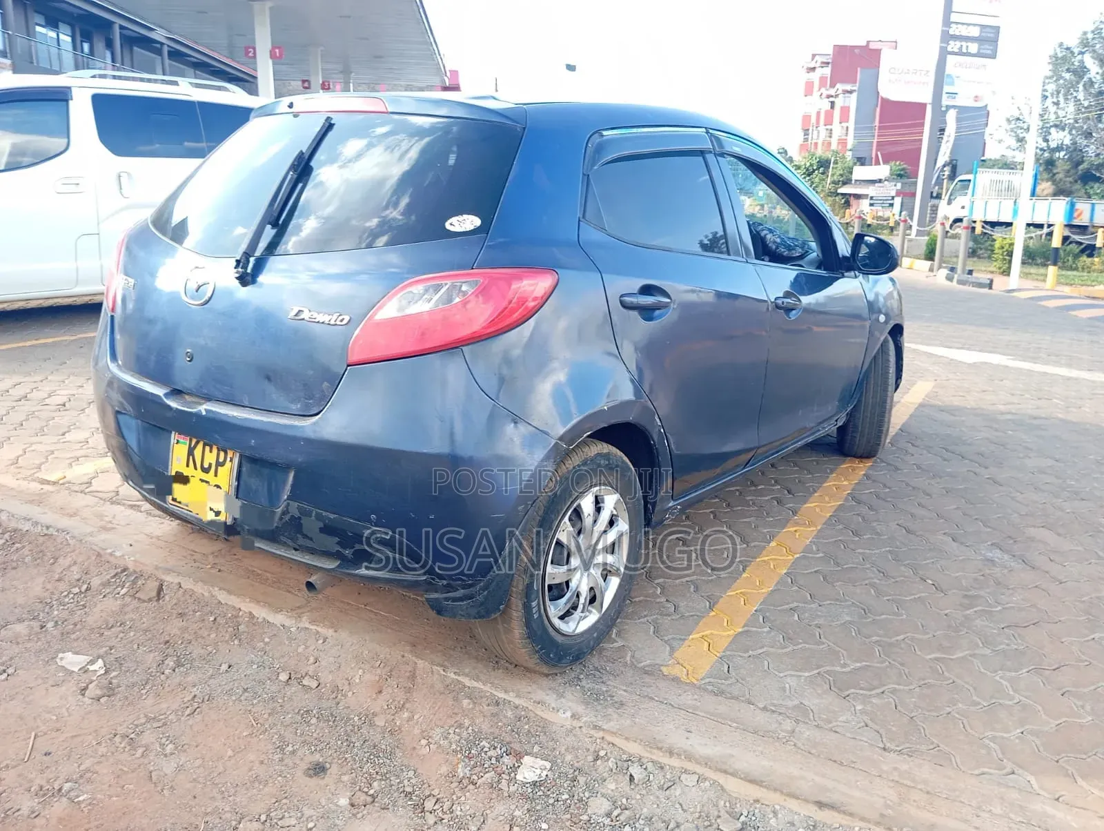 Mazda Demio 2011 Blue