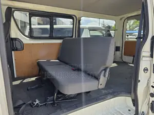 Toyota HiAce 2019 White