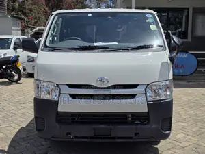 Toyota HiAce 2019 White