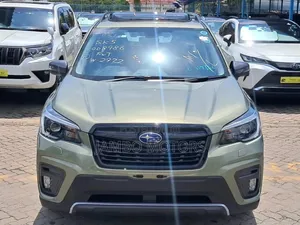 Subaru Forester Premium 2021 Gray