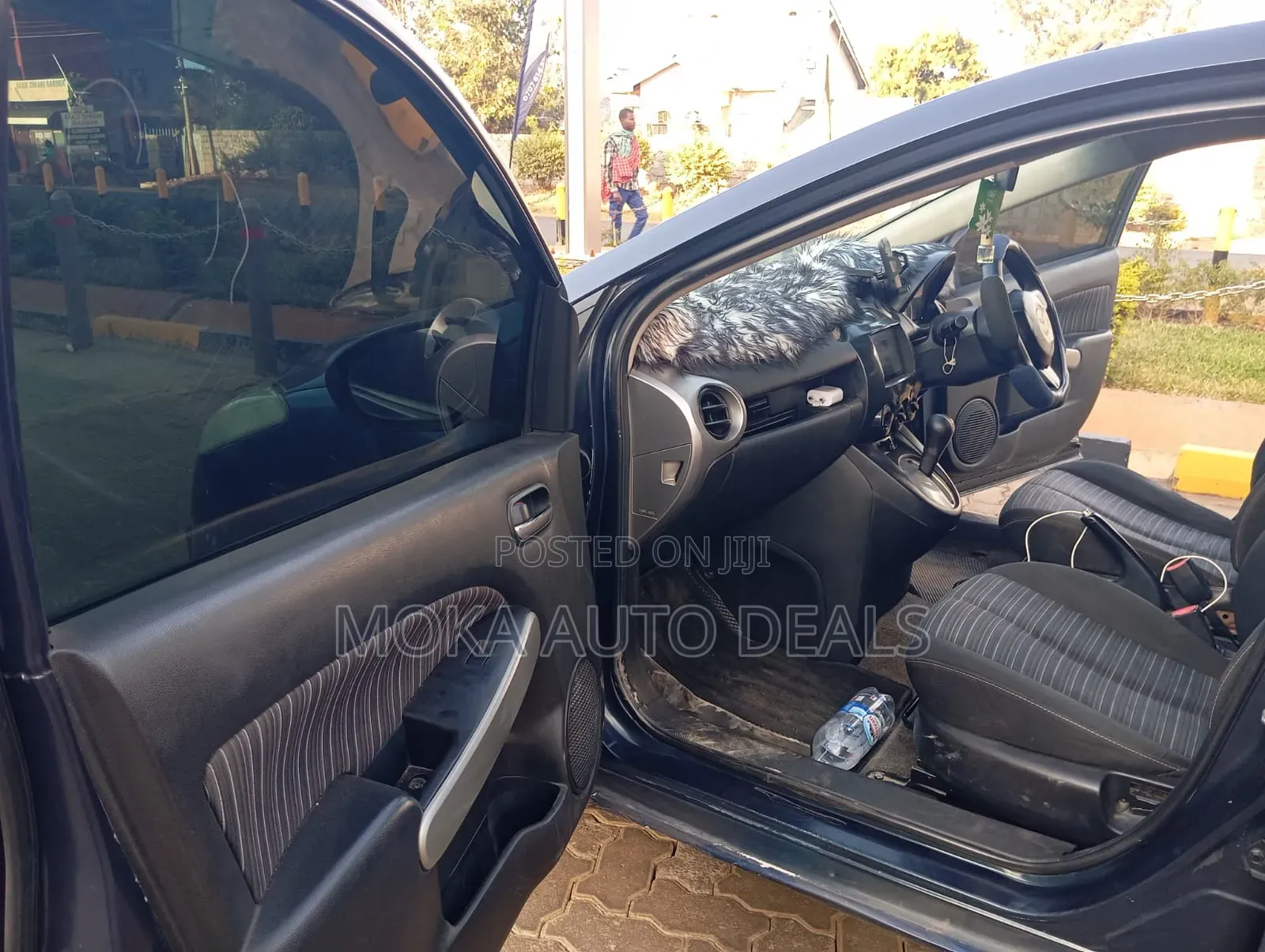 Mazda Demio 2011 Blue