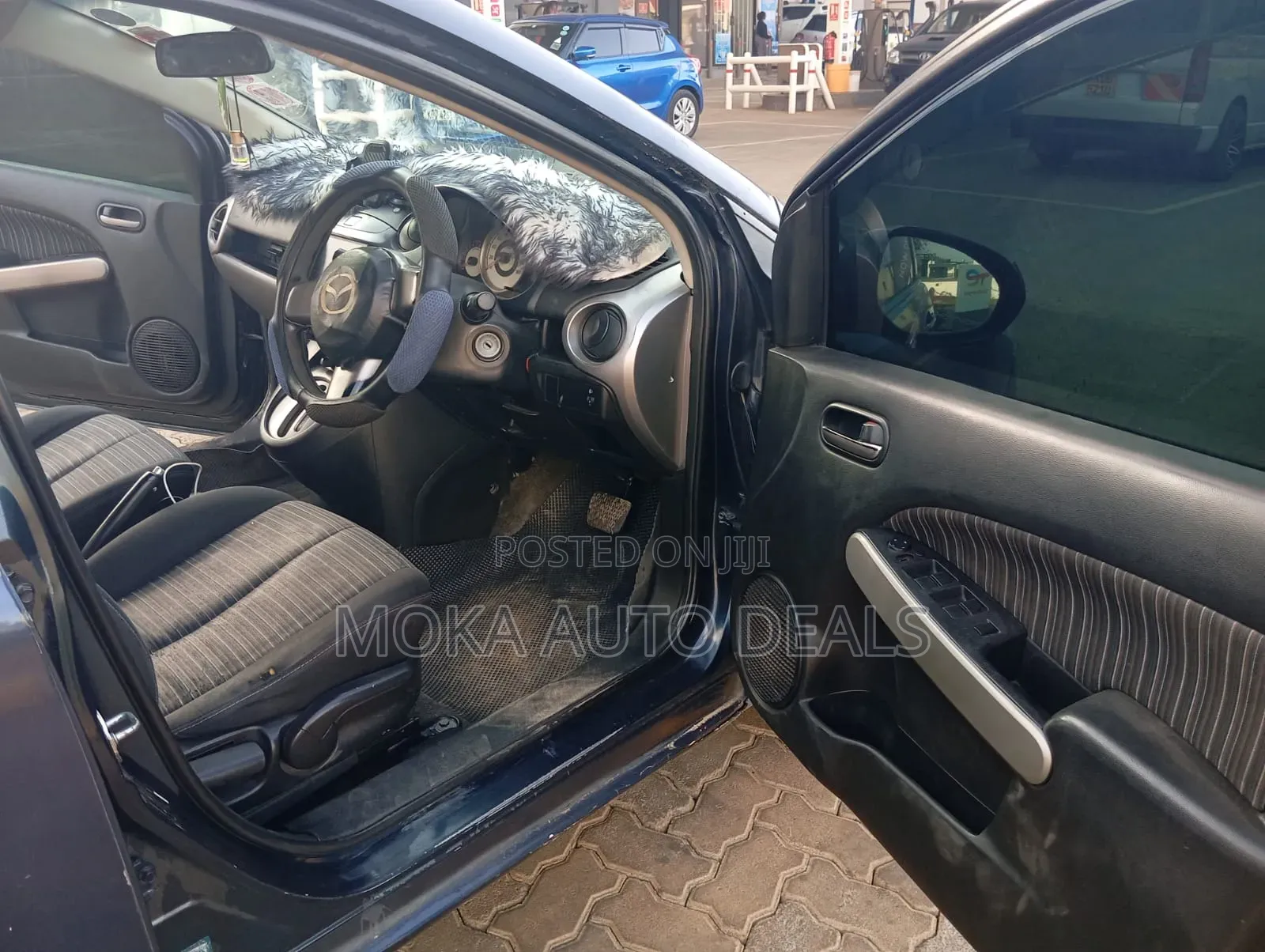 Mazda Demio 2011 Blue