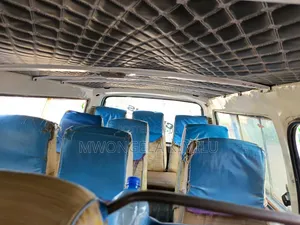 Toyota HiAce 1998 White