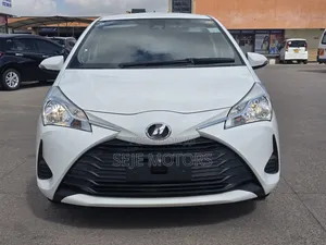 Toyota Vitz 1.0 FWD 5dr 2019 White
