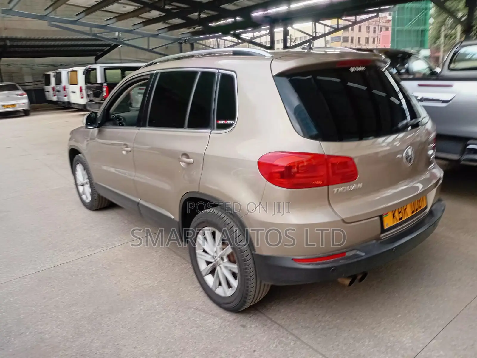 Volkswagen Tiguan 2012 Beige