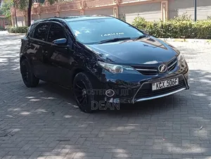 Toyota Auris 2013 Black