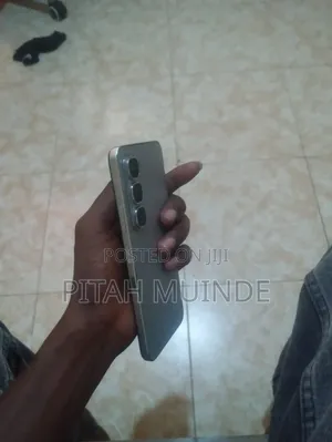 Infinix Hot 60i 128 GB Silver