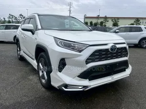 Toyota RAV4 Adventure 2019 White