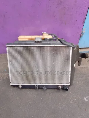 Radiator Nissan Nv350