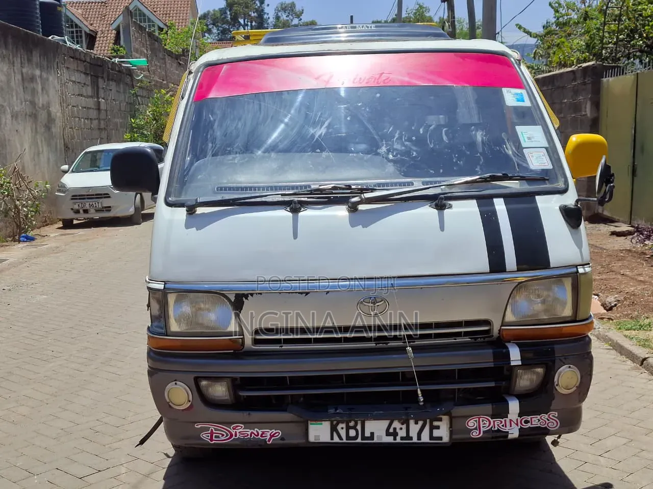 Toyota HiAce 2003 White