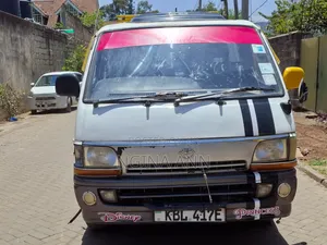 Toyota HiAce 2003 White