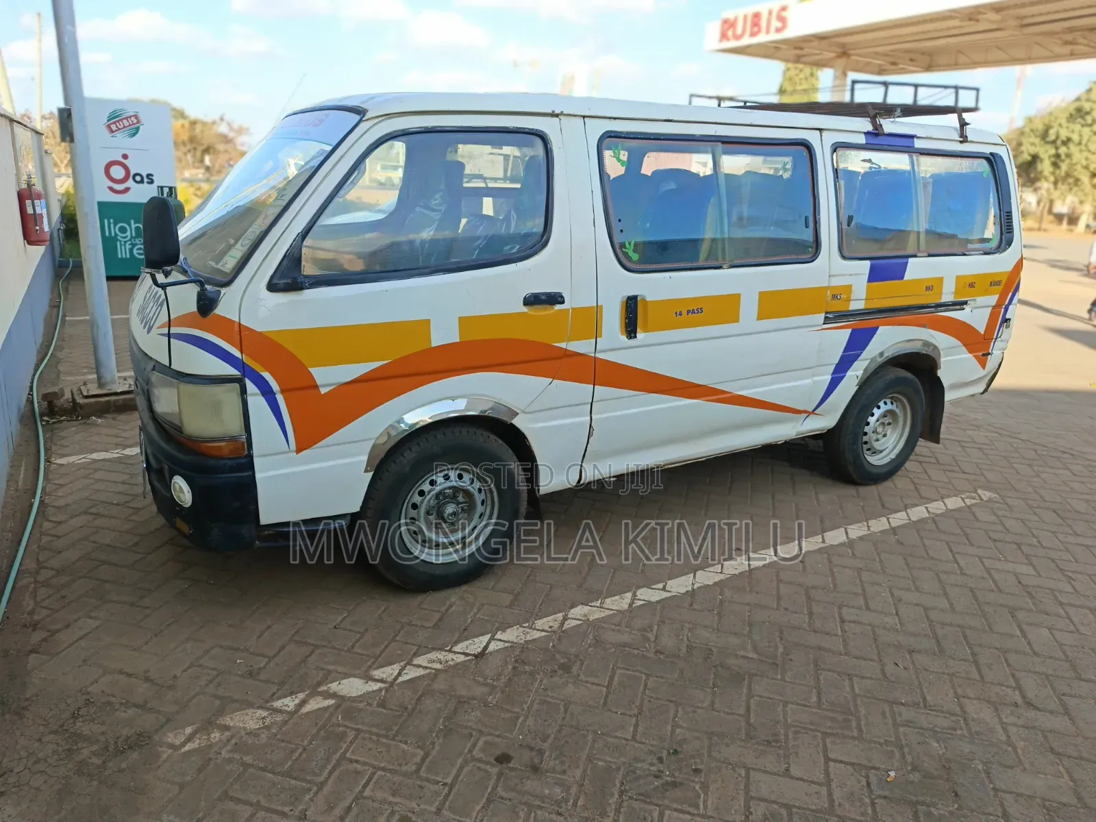 Toyota HiAce 1998 White