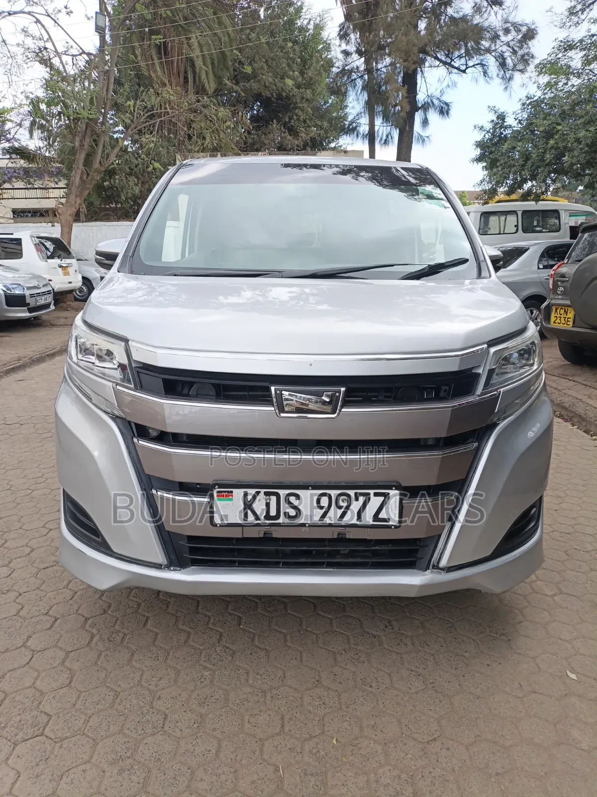 Toyota Noah 2018 Gray