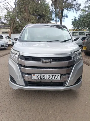 Toyota Noah 2018 Gray