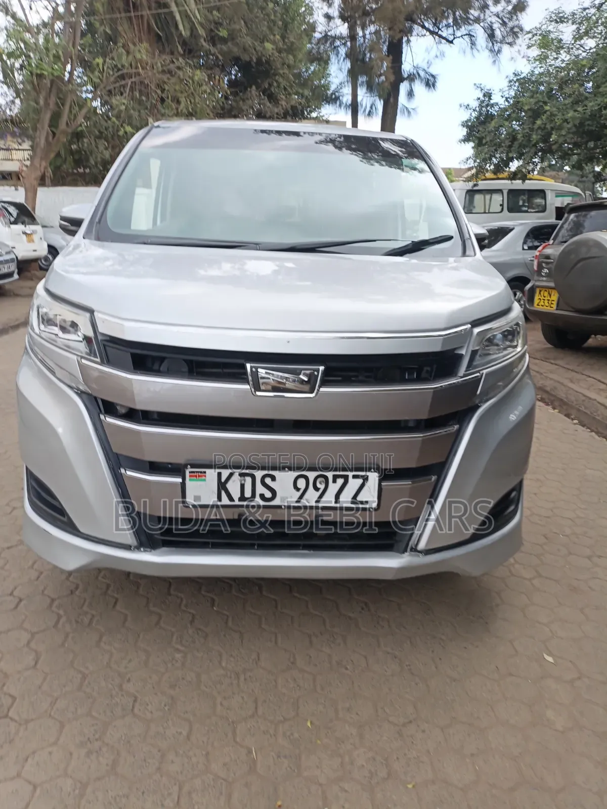 Toyota Noah 2018 Gray