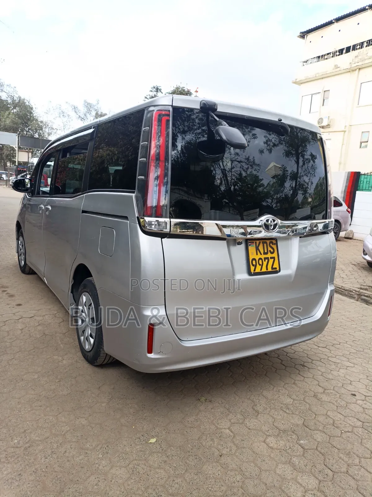 Toyota Noah 2018 Gray