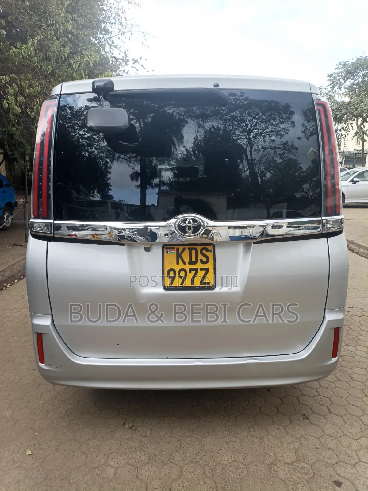 Toyota Noah 2018 Gray