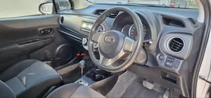 Toyota Vitz 1.0 FWD 5dr 2013 Purple