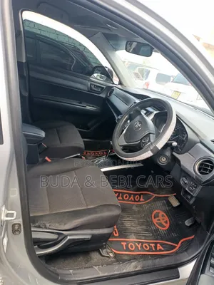 Toyota Corolla Fielder 2013 Silver