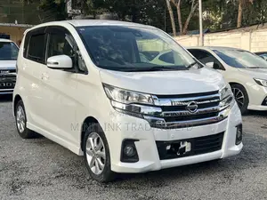 Nissan Dayz Highway Star G 2018 Pearl