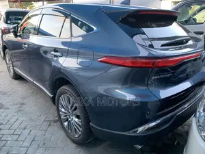 Toyota Harrier 2.0 2021 Gray