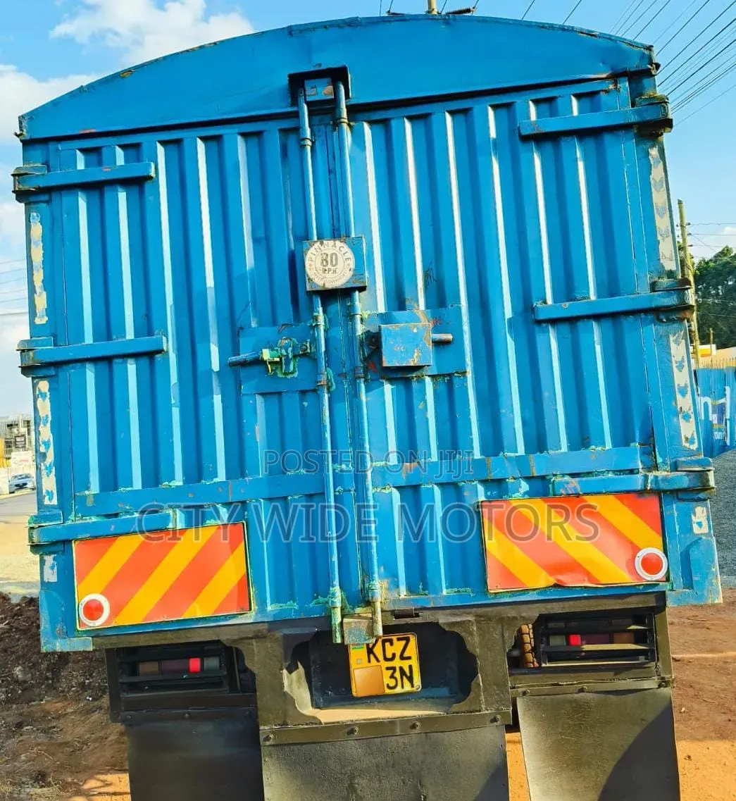 Isuzu NPR 2019 Model