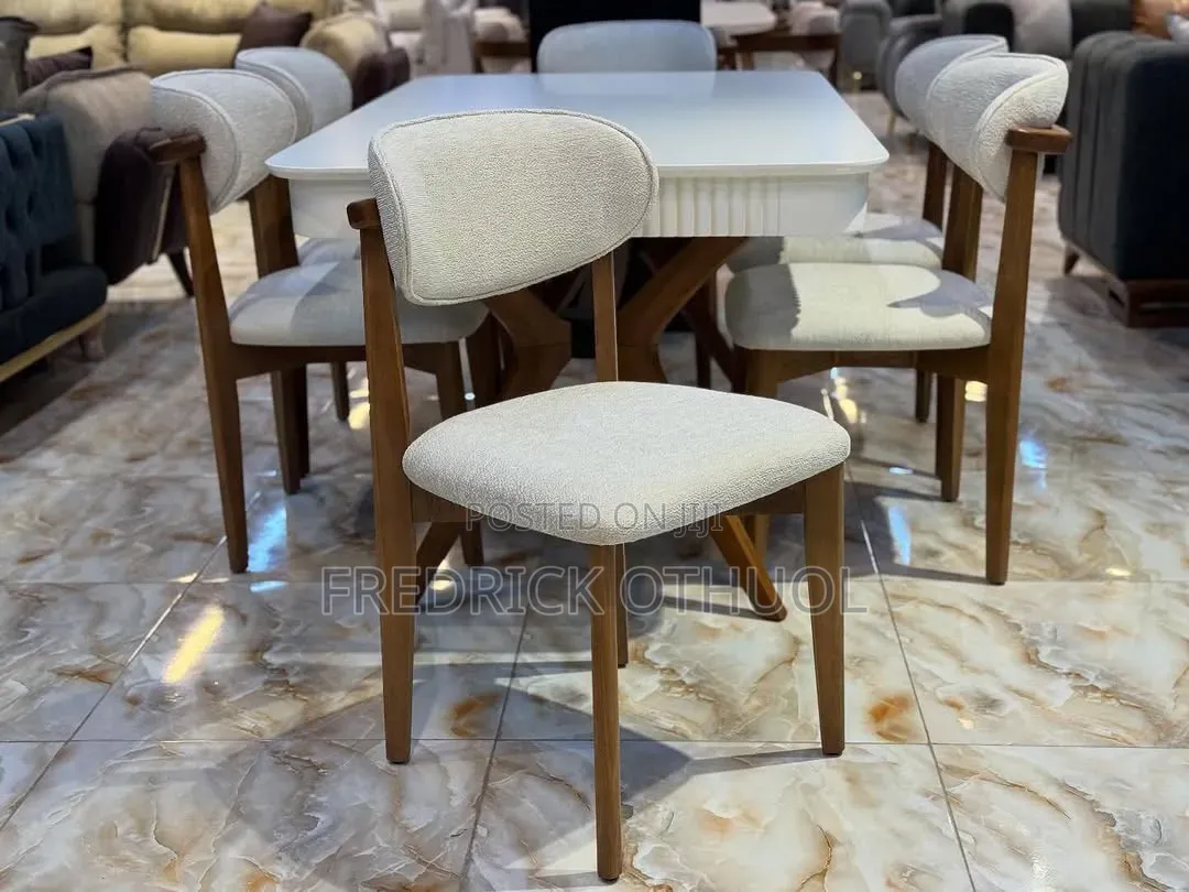 A Carpenter "N" Upholster