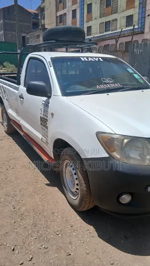 Toyota Hilux 2008 White