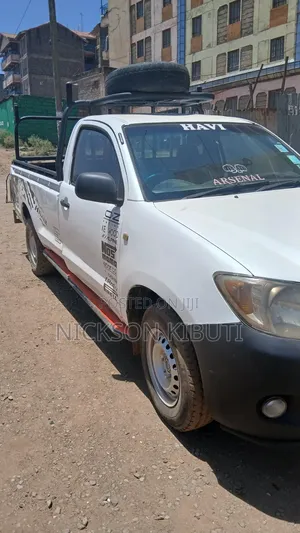 Toyota Hilux 2008 White