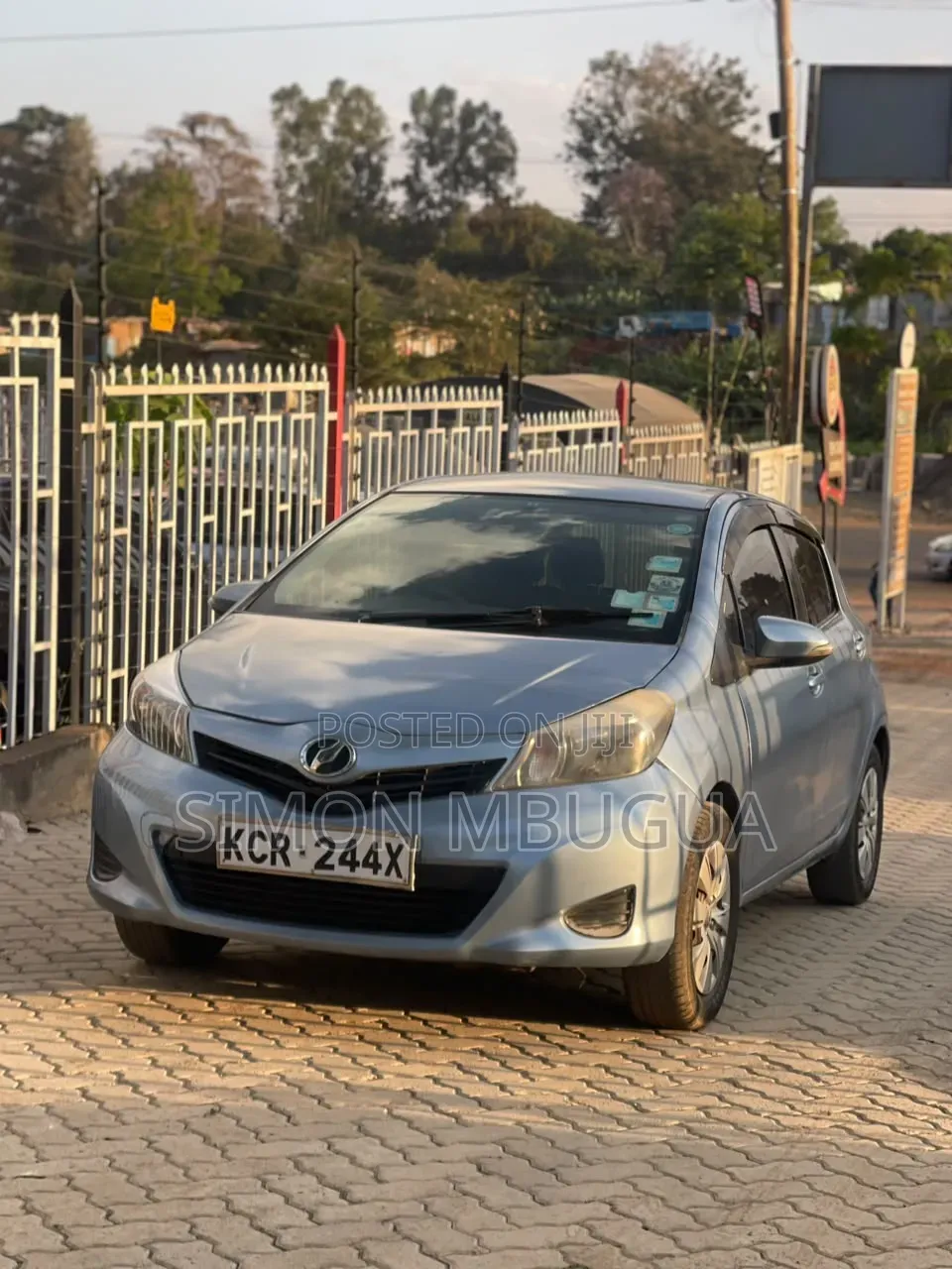 Toyota Vitz 2011 Blue