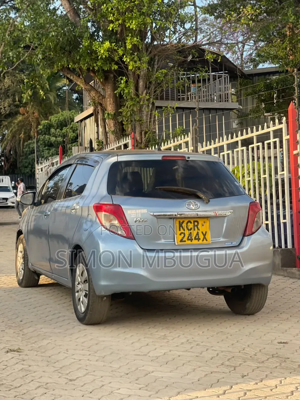 Toyota Vitz 2011 Blue