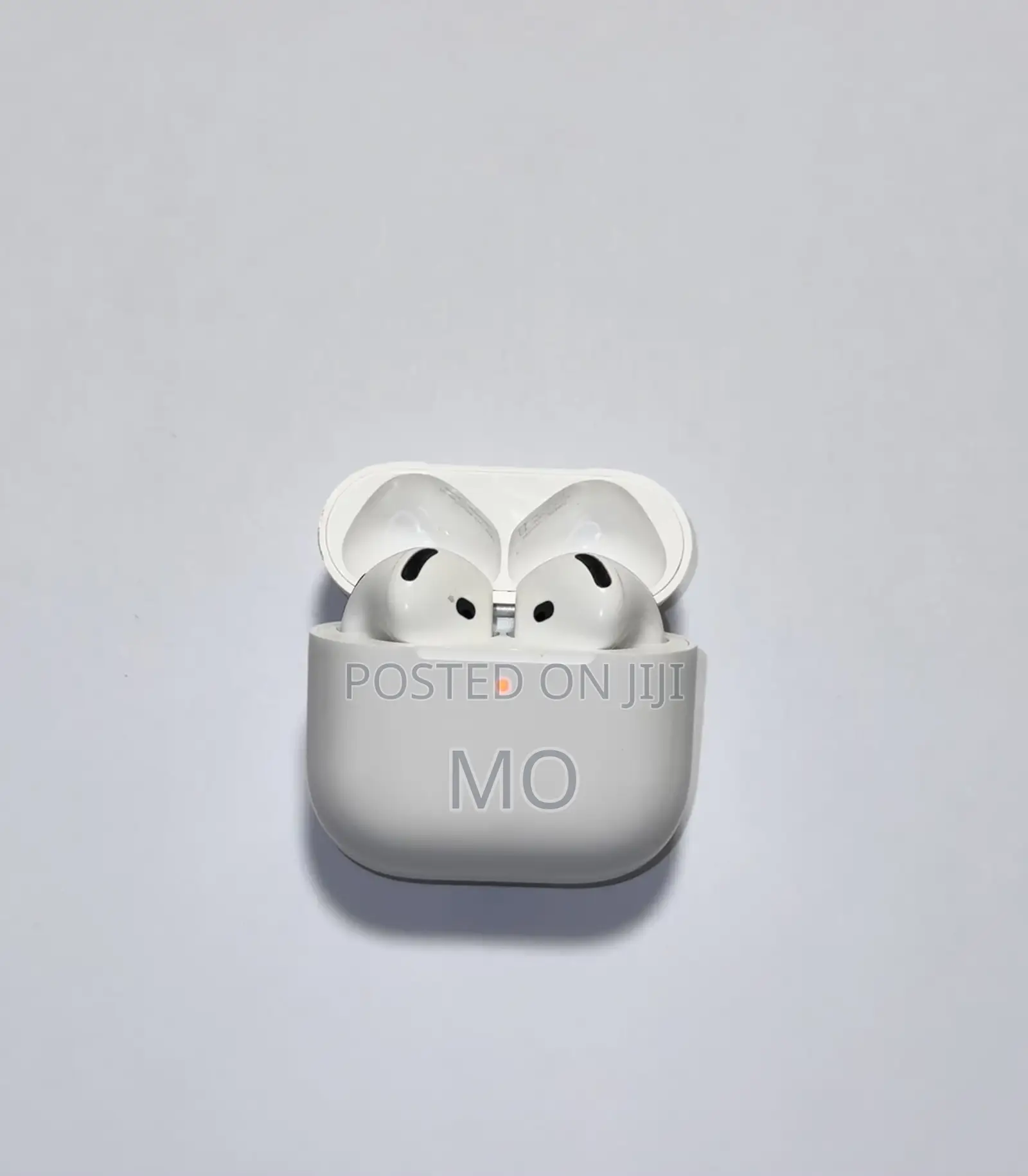 Apple AirPods 4