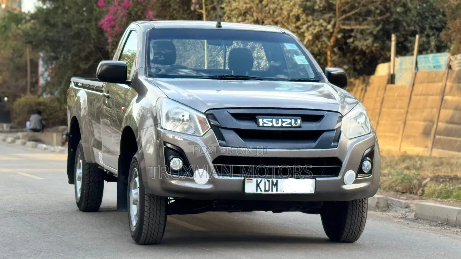 Isuzu D-MAX 2023 Brown