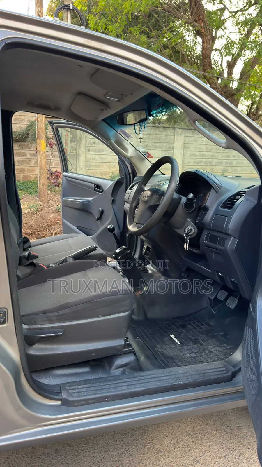 Isuzu D-MAX 2023 Brown