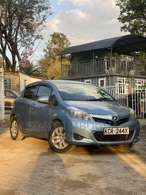 Toyota Vitz 2011 Blue
