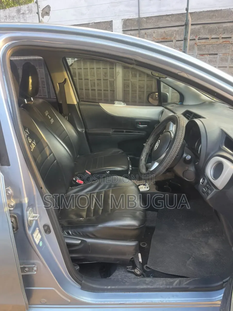 Toyota Vitz 2011 Blue
