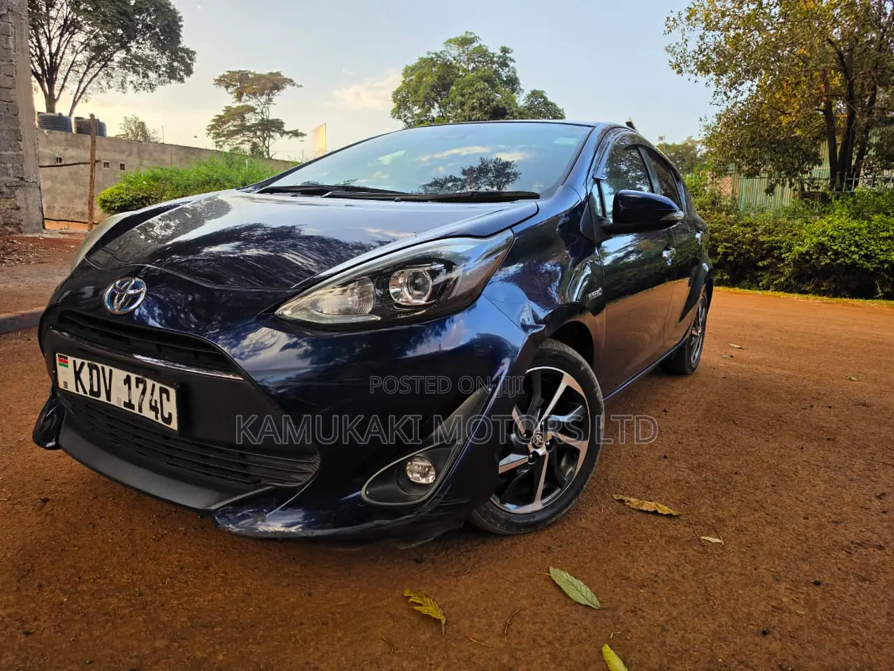 Toyota Aqua 2018 Blue