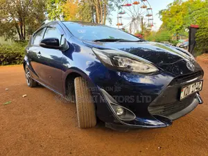 Toyota Aqua 2018 Blue